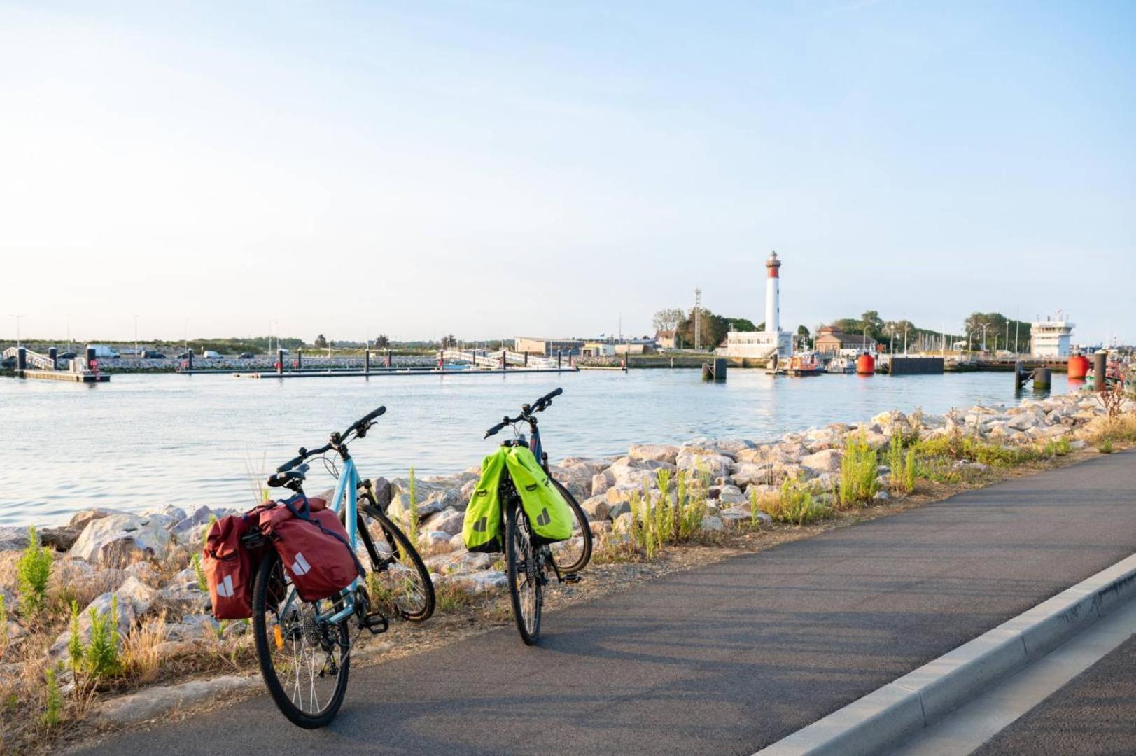 Ibis Budget Caen Centre Gare Экстерьер фото