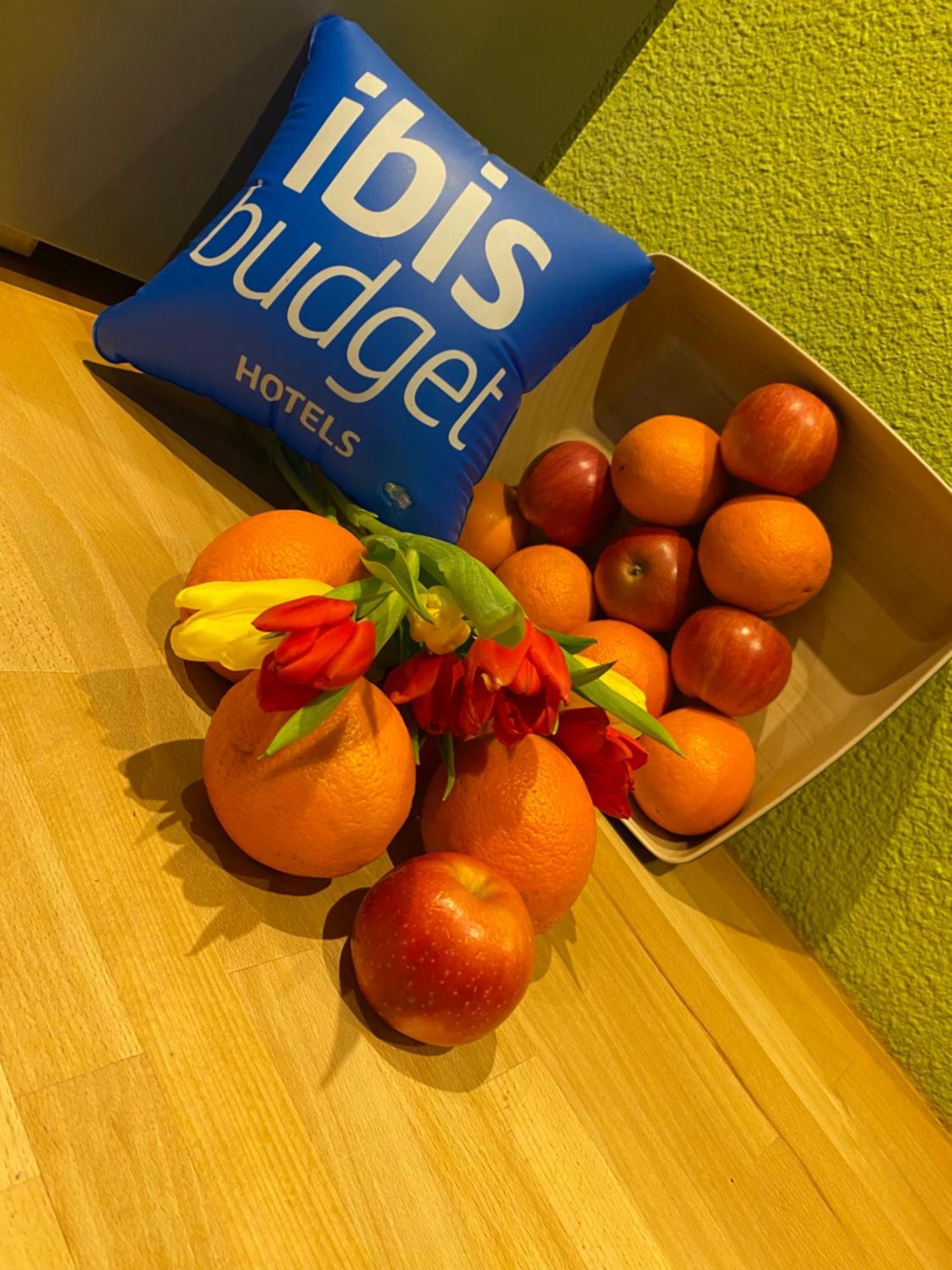 Ibis Budget Caen Centre Gare Экстерьер фото